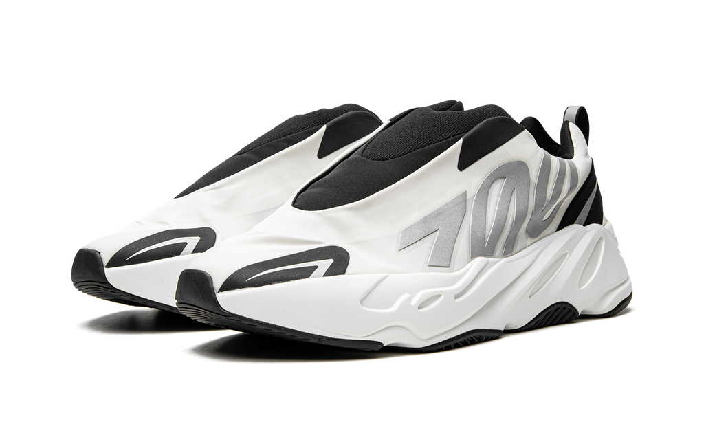 Yeezy 700 MNVN "Laceless Analog" IG4798