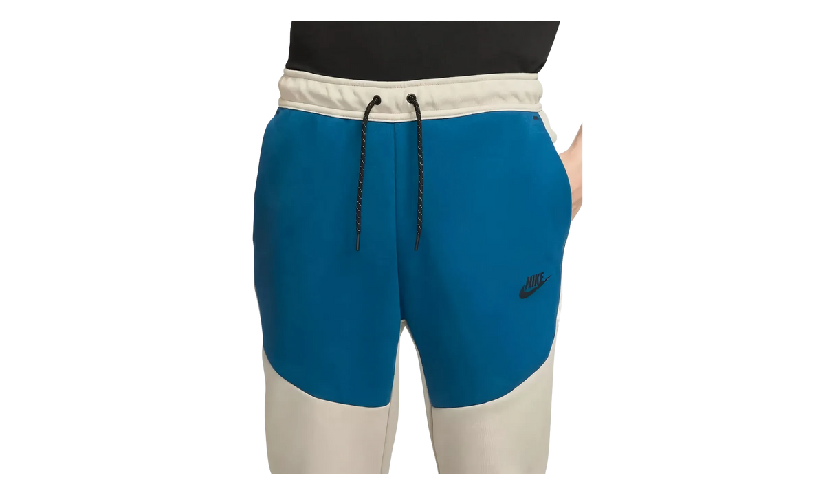 Tech Fleece Taped Jogger Pants CU4495 236