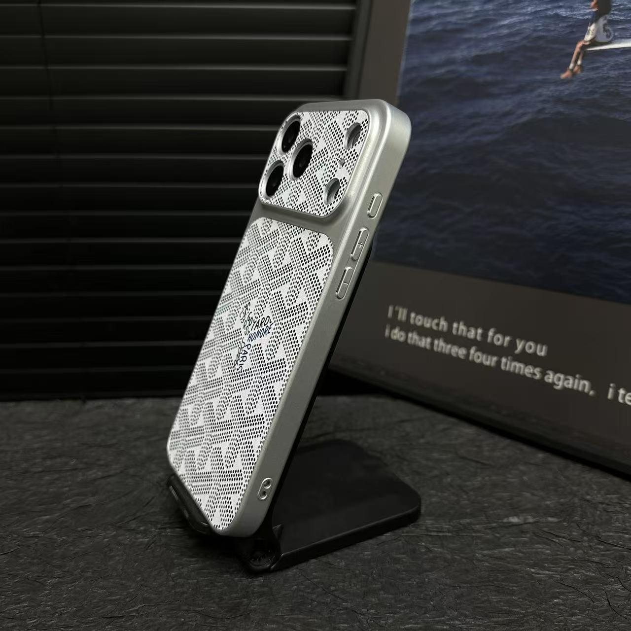 G-Y Stylish Embossed Texture Case for iPhone – Slim Luxury Protective Cover