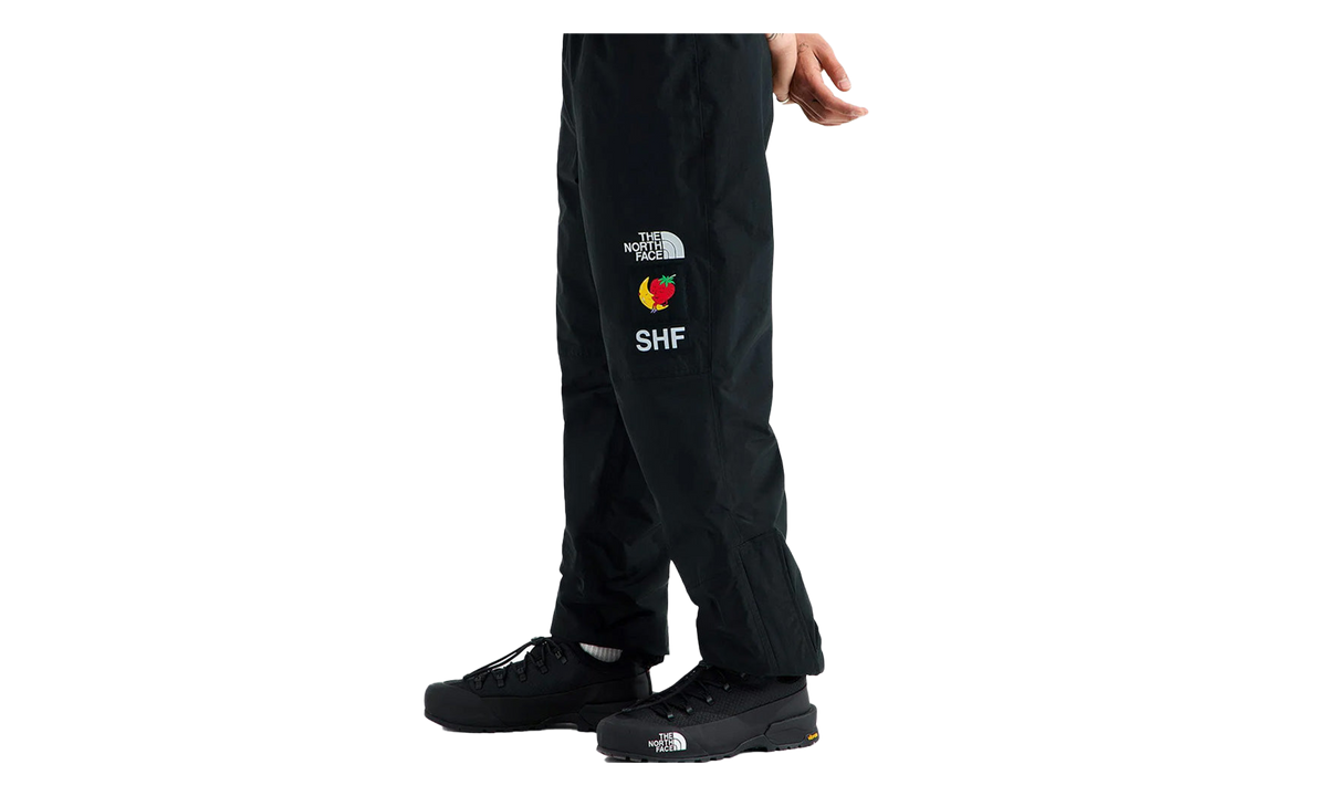 MTN Nylon Pant "Sky High Farm - Black" NF0A8HHMJK31